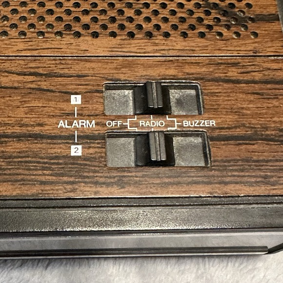 Vintage Realistic Chronomatic 251 Dual Alarm Clock AM/FM Radio #12-1559 Working - Picture 13 of 16